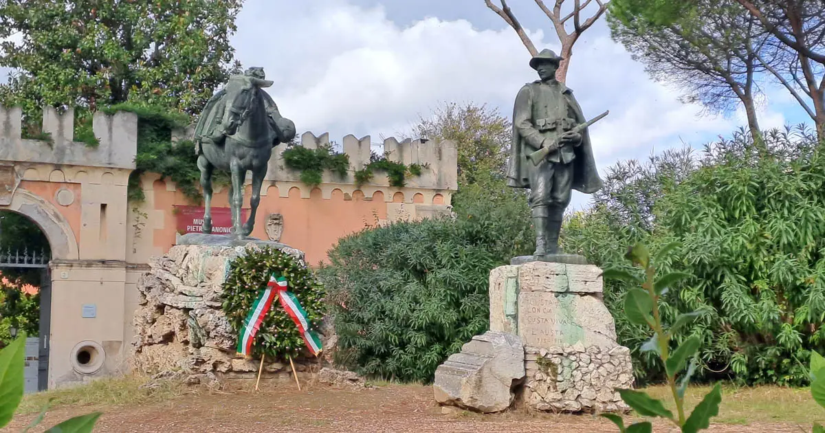 villa borghese denkmal vom alpinen soldaten und bescheidenen helden