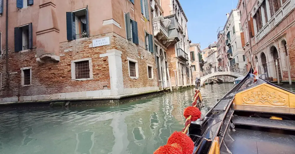 gondel fahren in venedig