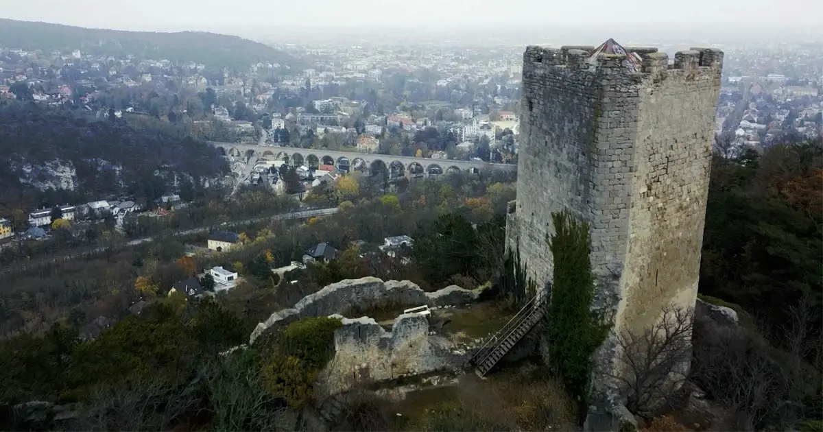 baden bei wien burgruine rauheneck
