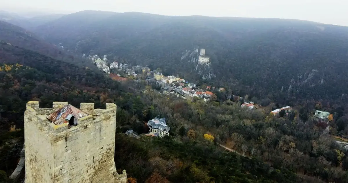 burgruine rauheneck und rauhenstein in baden bei wien
