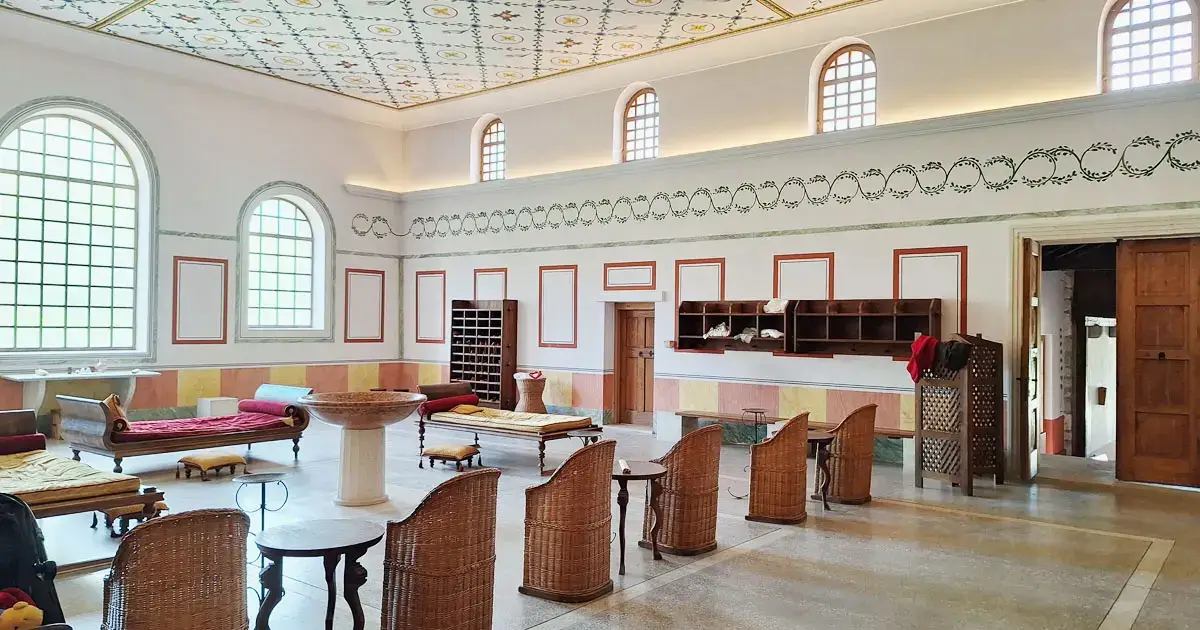 rekonstruierte römische therme in carnuntum